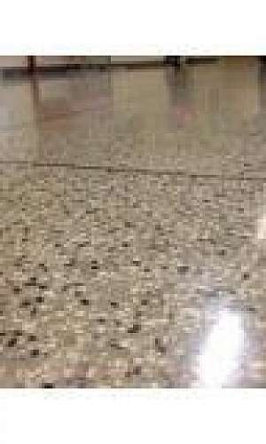 Polimento de piso granilite